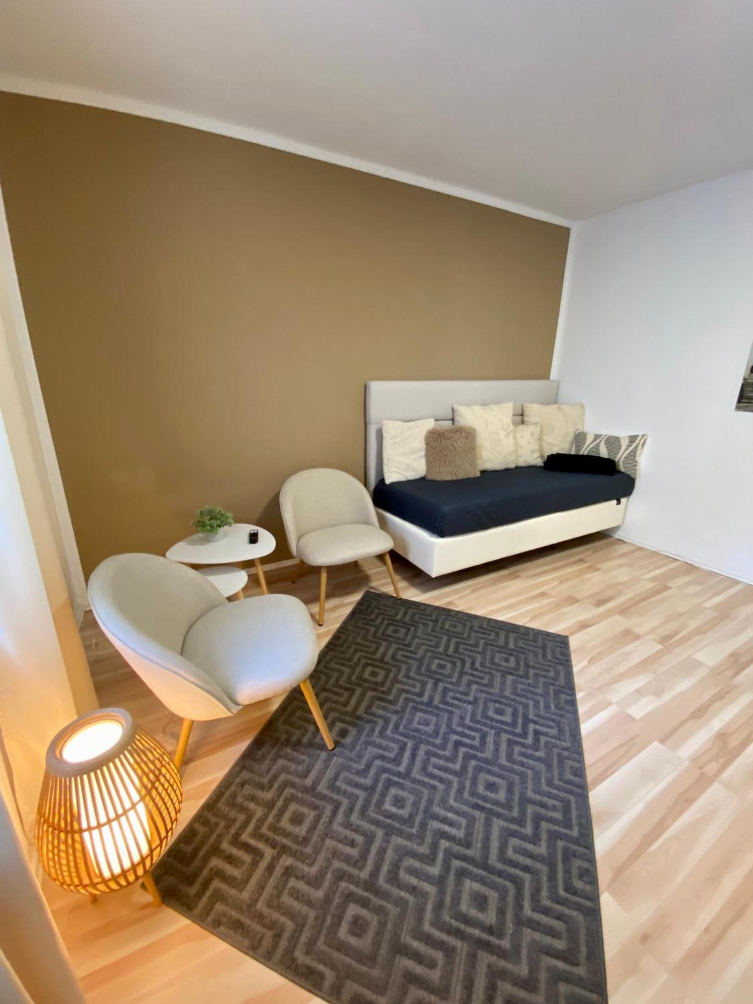 Sleep Well Apartments Detmold - Tempur Beds- Neu - Top Lage - Free Parking - Wifi Exteriör bild