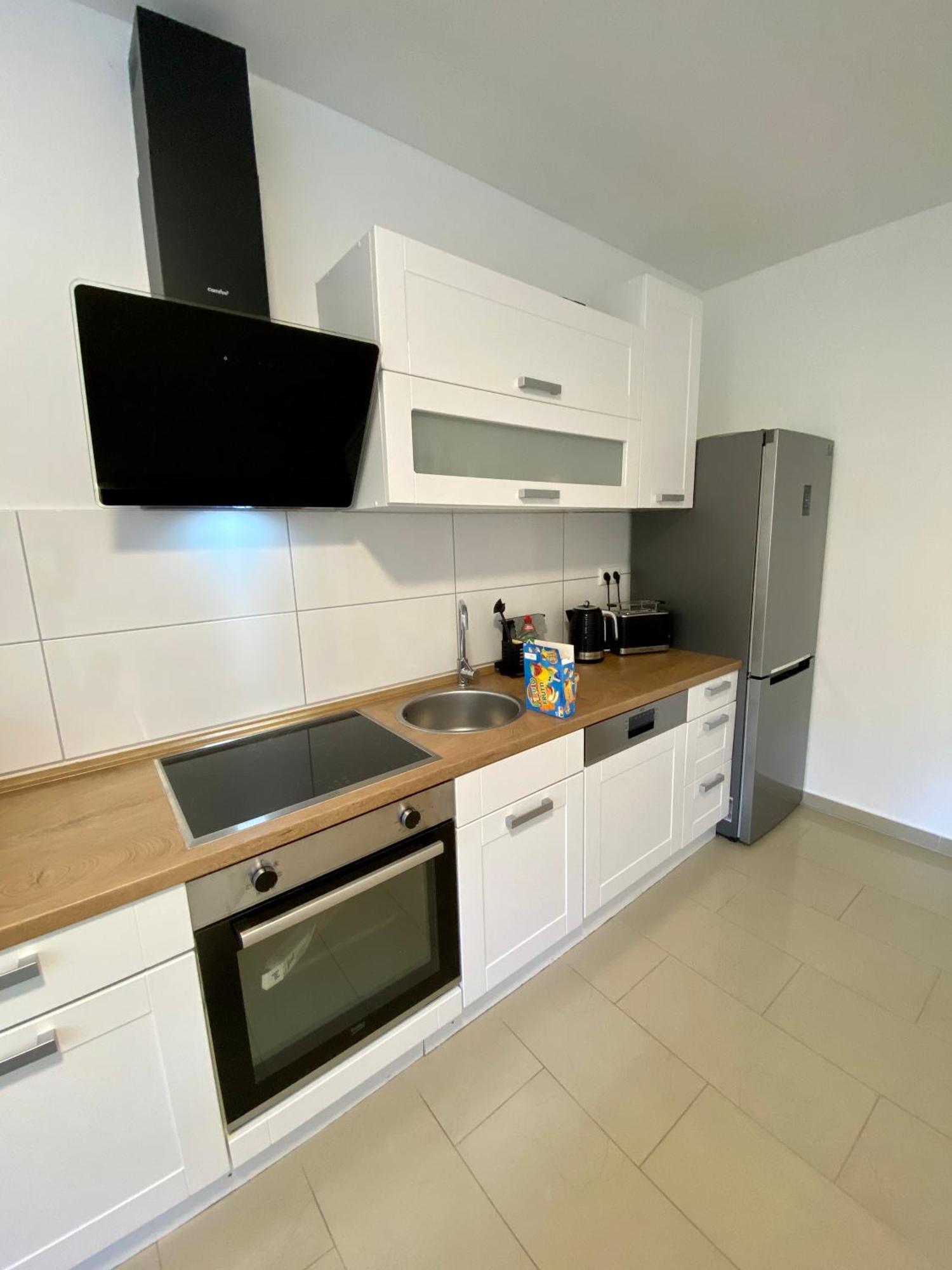 Sleep Well Apartments Detmold - Tempur Beds- Neu - Top Lage - Free Parking - Wifi Exteriör bild