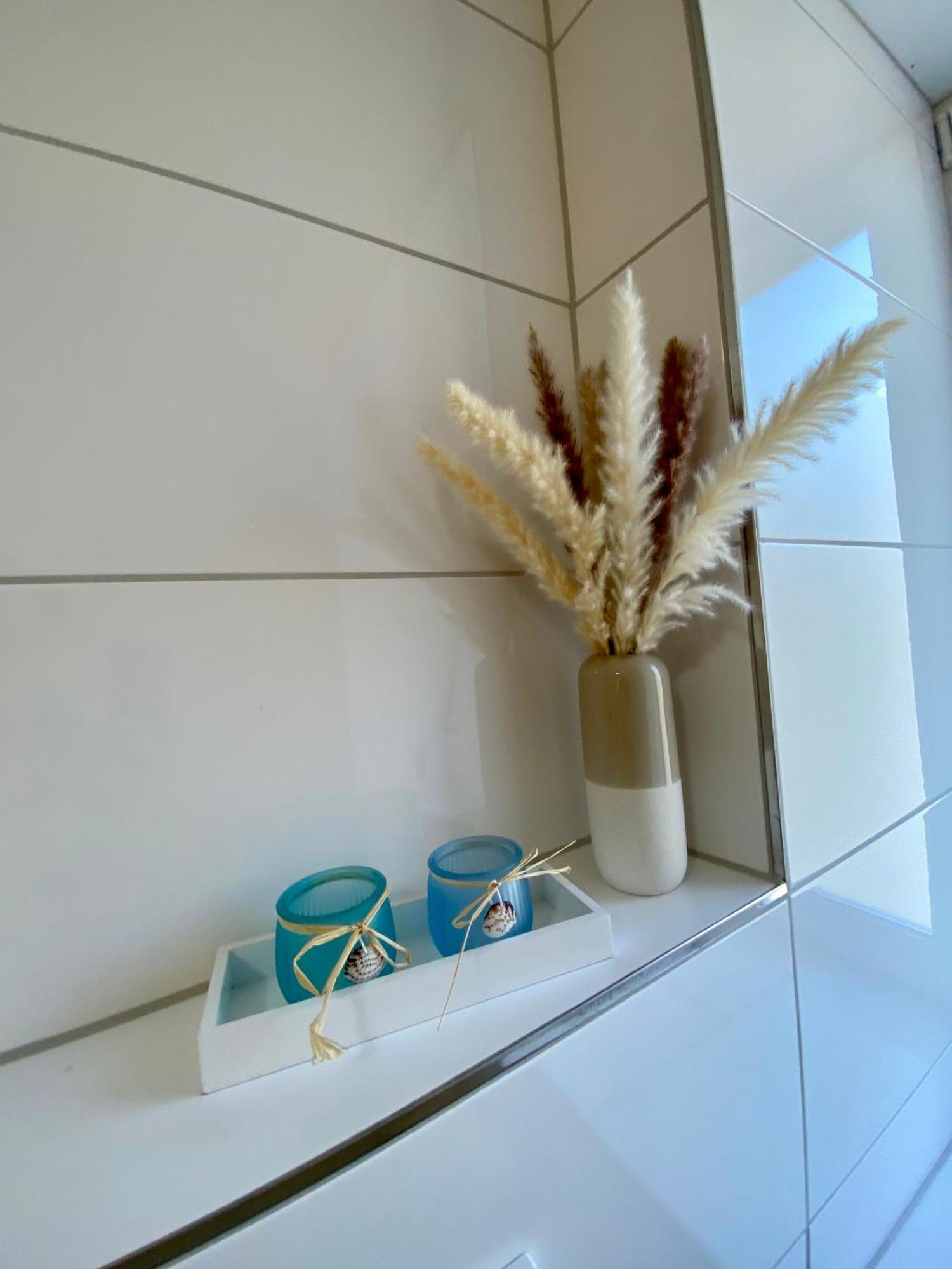 Sleep Well Apartments Detmold - Tempur Beds- Neu - Top Lage - Free Parking - Wifi Exteriör bild
