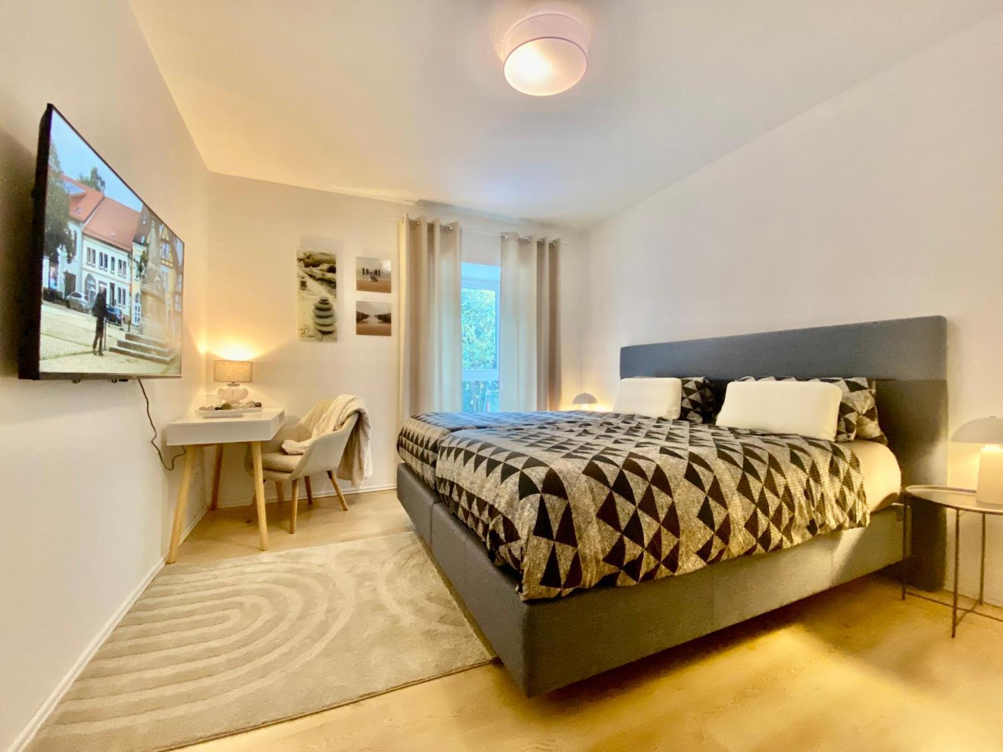 Sleep Well Apartments Detmold - Tempur Beds- Neu - Top Lage - Free Parking - Wifi Exteriör bild